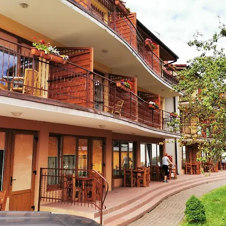 ゲストハウス Radosc レバル