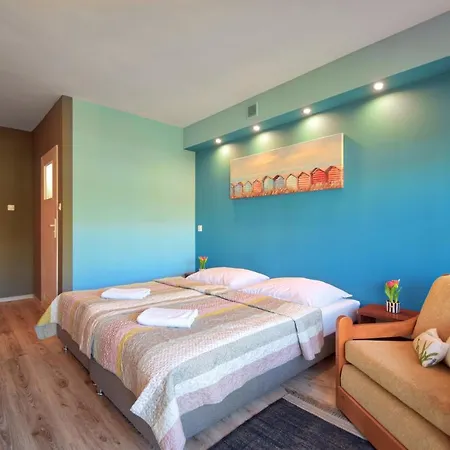 ゲストハウス Radosc レバル