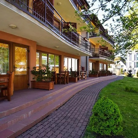 Radosc ゲストハウス レバル