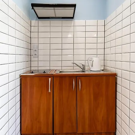 ゲストハウス Radosc レバル