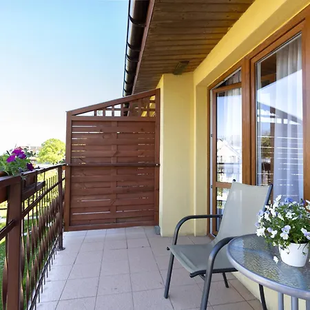 Radosc ゲストハウス レバル